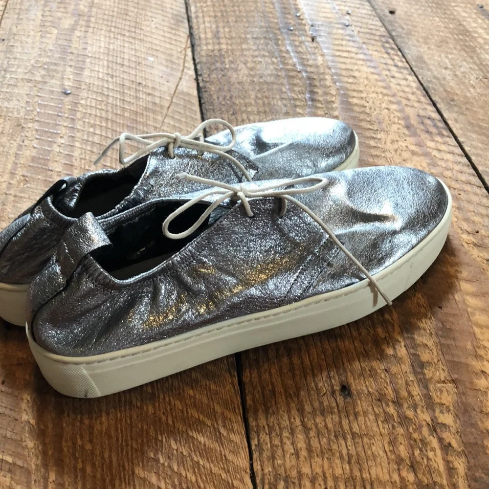 The Flexx Sneak Up Sneaker size 10